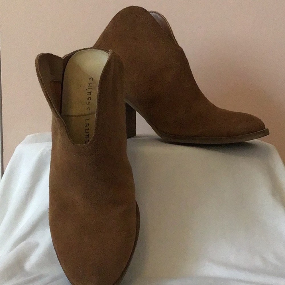 Chinese Laundry Kelso Split Suede Bootie Brownstone, Size 7
